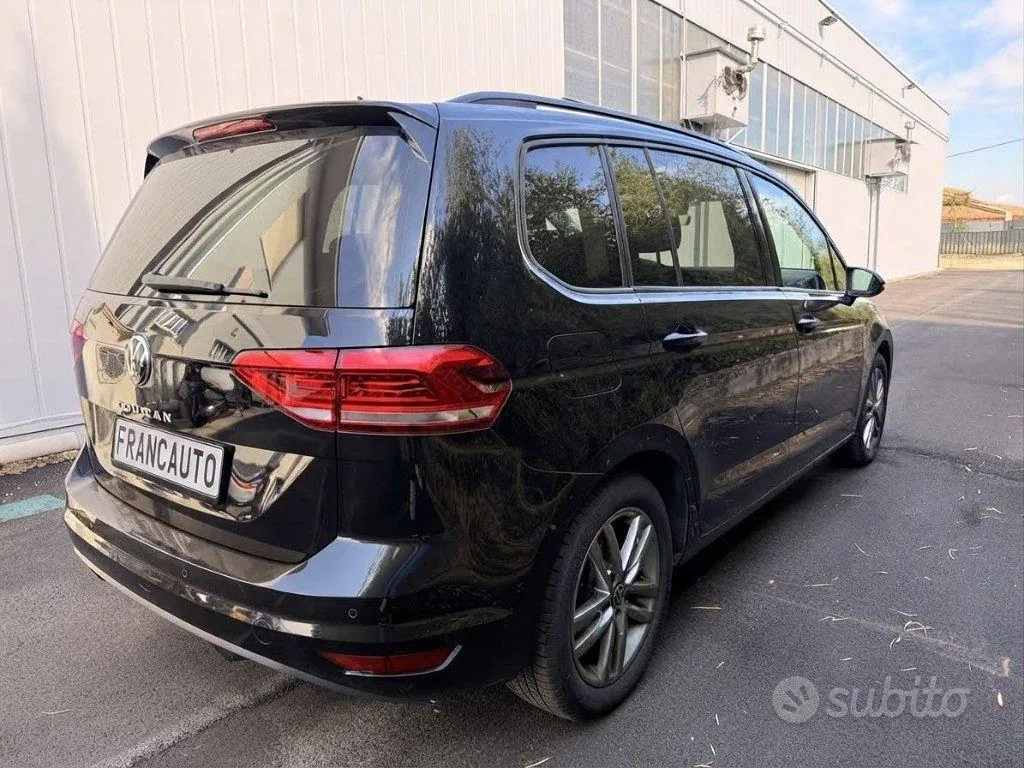 Volkswagen Touran 2022 photo 3