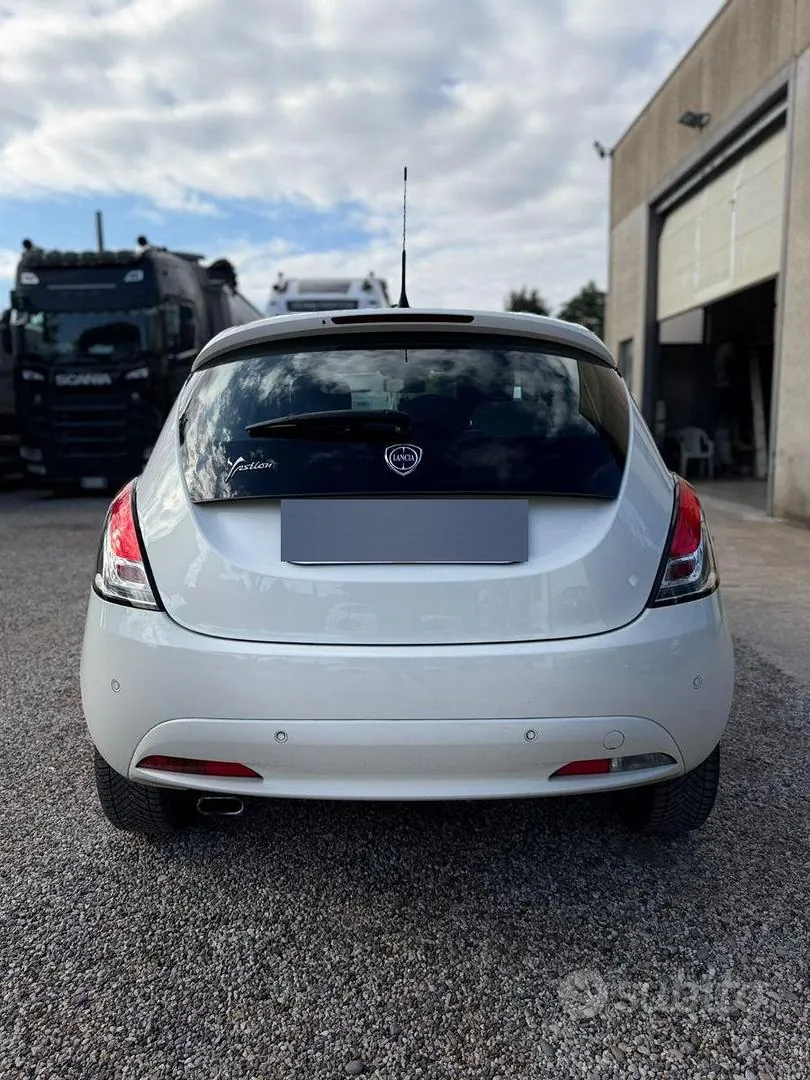 Lancia Ypsilon 2017 photo 4