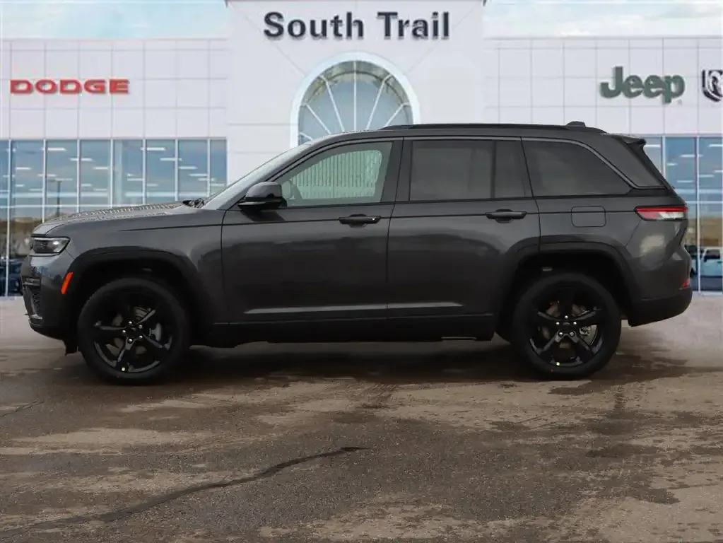 Jeep Grand Cherokee 2026 photo 3