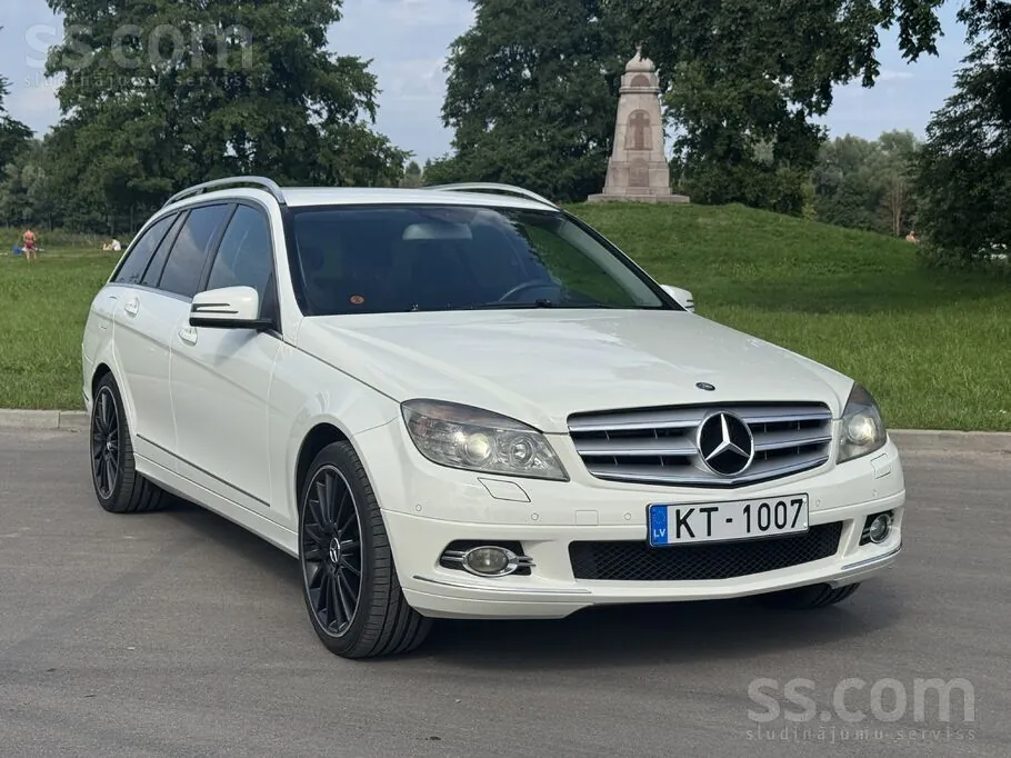 Mercedes-Benz C220 2009 photo 2