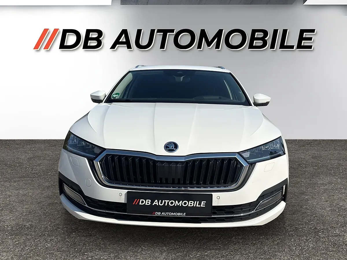Skoda Octavia 2022 photo 2