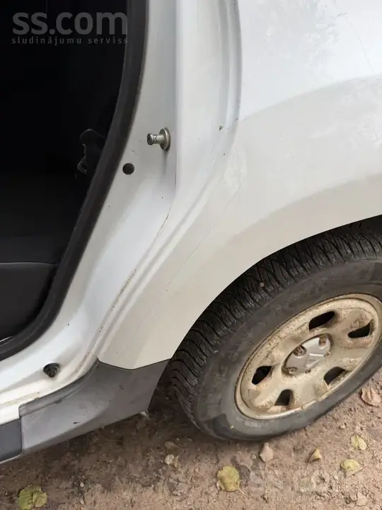 Dacia Duster 2012 photo 3