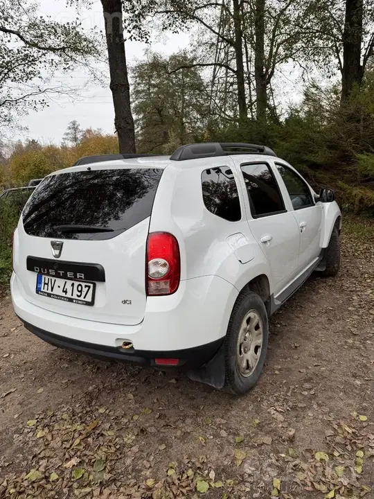 Dacia Duster 2012 photo 2
