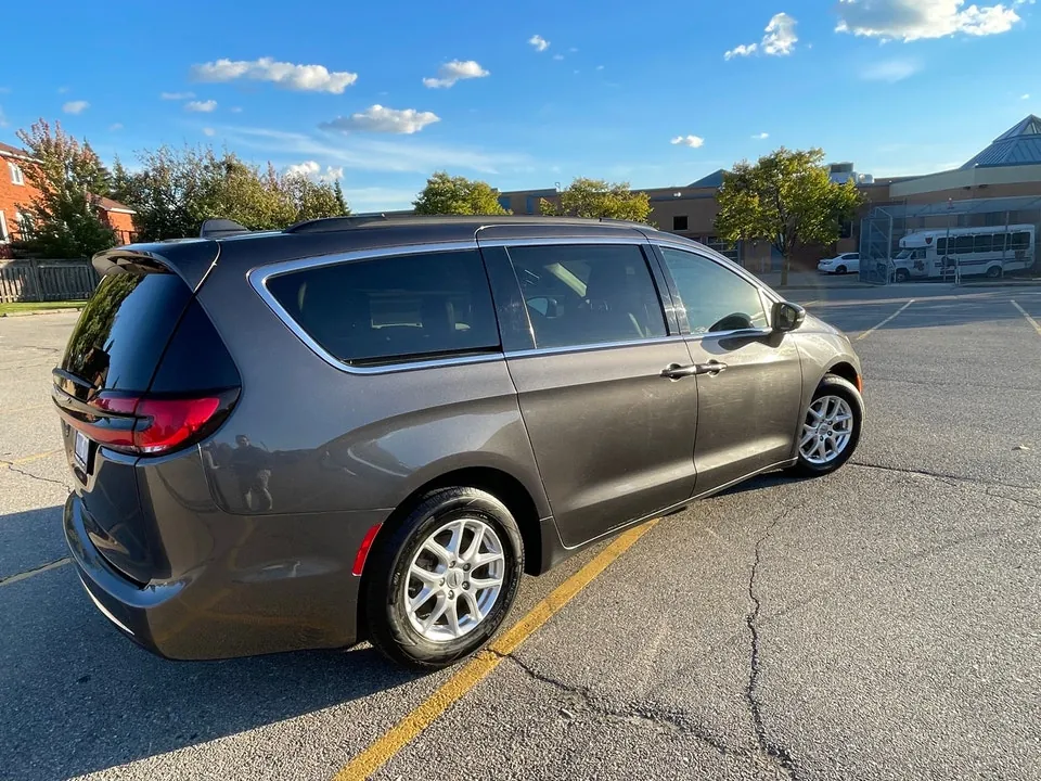 Chrysler Pacifica 2022 photo 4