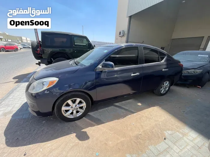 Nissan Versa 2012 photo 2