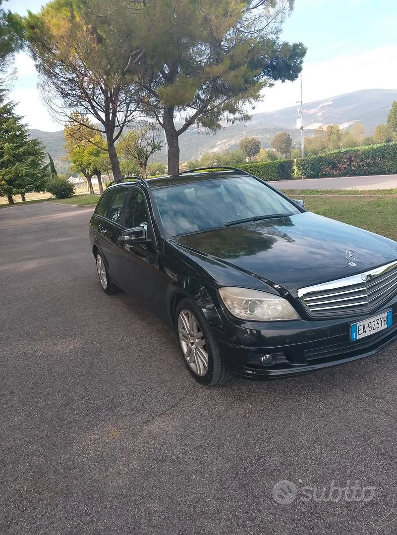 Mercedes-Benz C-Class 2010 photo 3