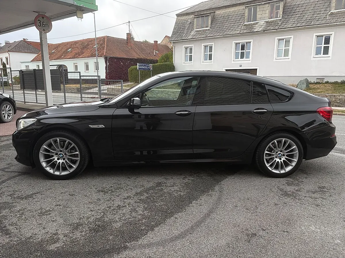 BMW 5 Series 2017 photo 2