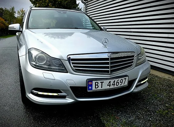 Mercedes-Benz C220 D 2012 photo 3