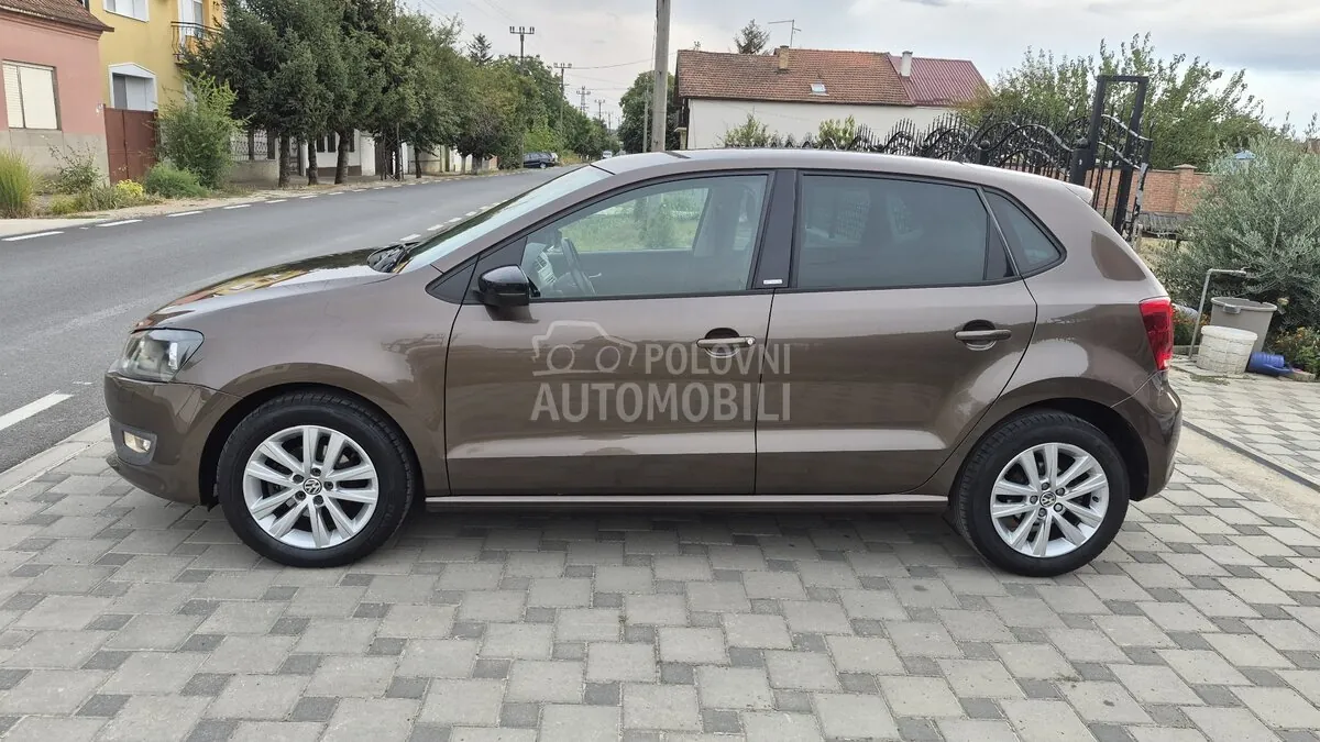 Volkswagen Polo 2012 photo 4