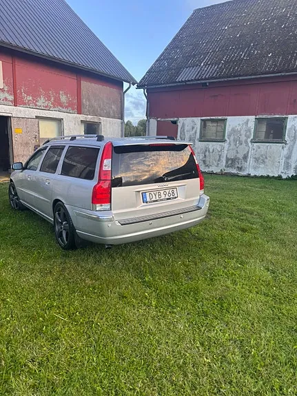 Volvo V70 2007 photo 2