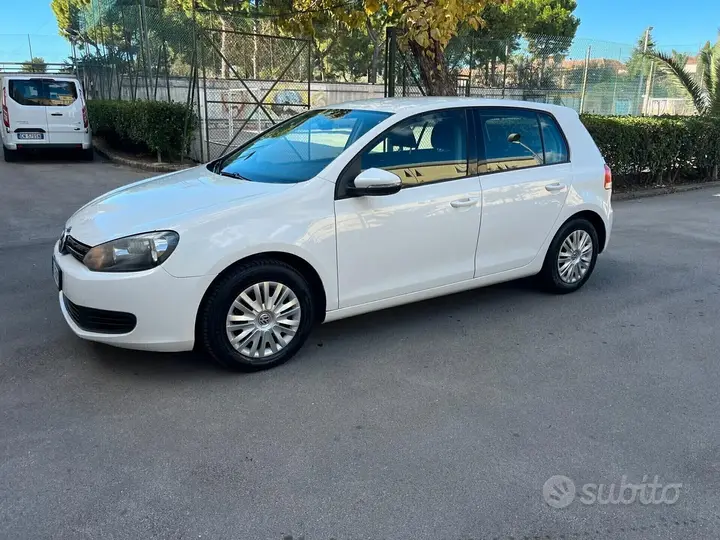 Volkswagen Golf 2012 photo 2