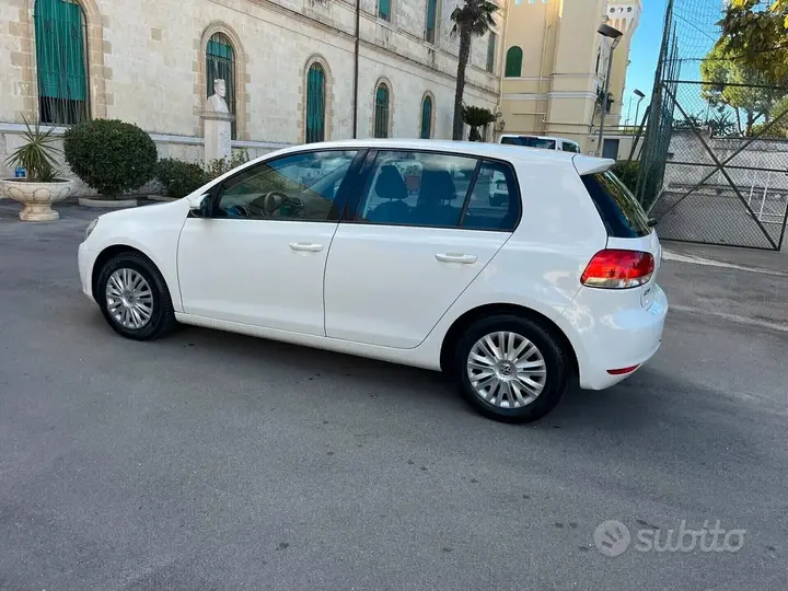 Volkswagen Golf 2012 photo 4