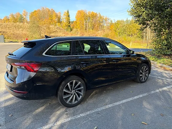 Skoda Octavia 2022 photo 3