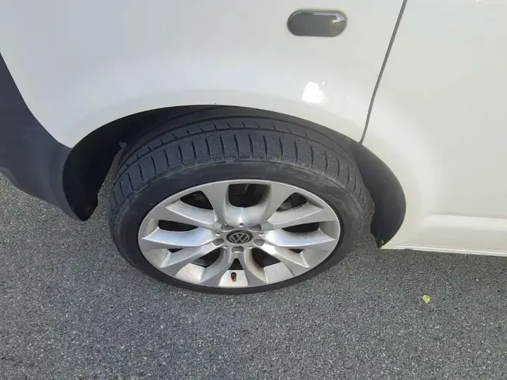 Volkswagen T5 2013 photo 2