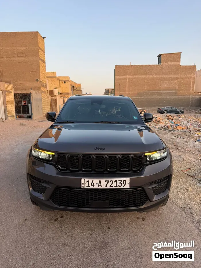 Jeep Grand Cherokee 2023 photo 3