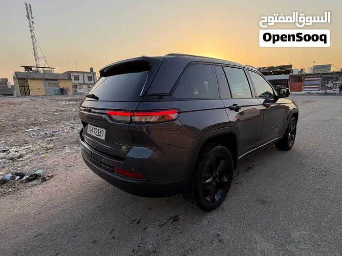Jeep Grand Cherokee 2023 photo 2