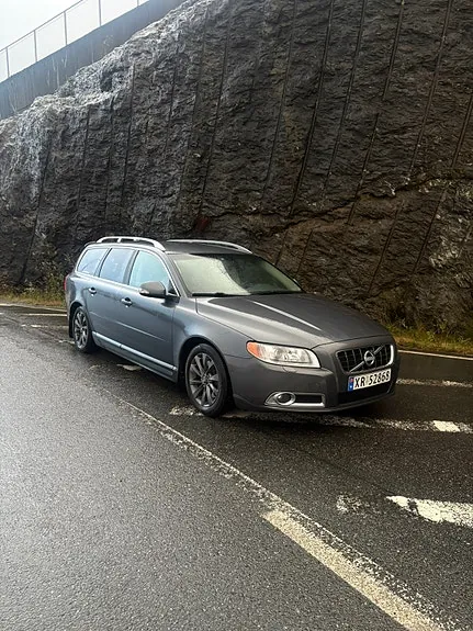 Volvo V70 2009 photo 2
