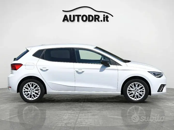 Seat Ibiza 2023 photo 4