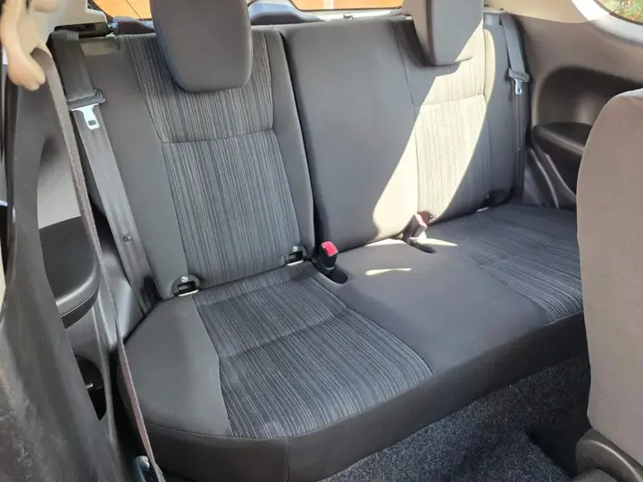 Suzuki Swift 2015 photo 5