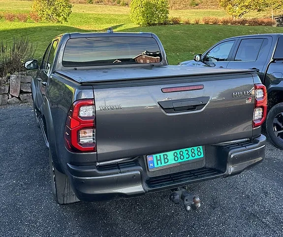 Toyota Hilux 2023 photo 5