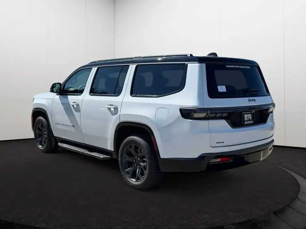 Jeep Grand Wagoneer 2026 photo 4