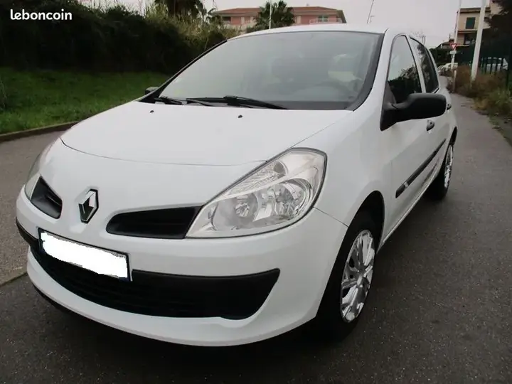 Renault Clio 2007 photo 2