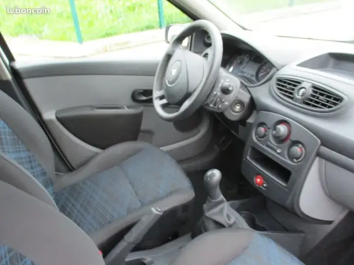 Renault Clio 2007 photo 5