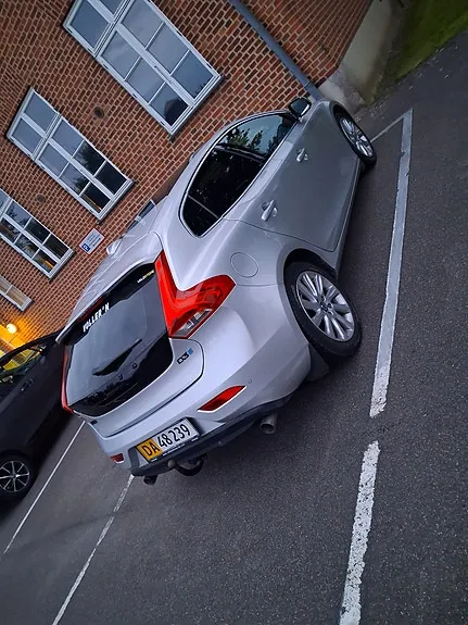 Volvo V40 2013 photo 4
