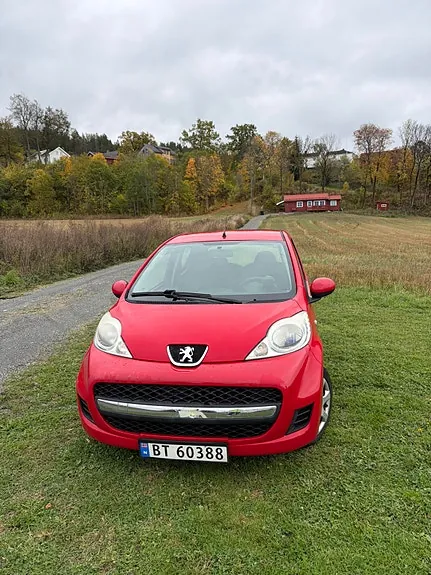 Peugeot 107 2011 photo 2