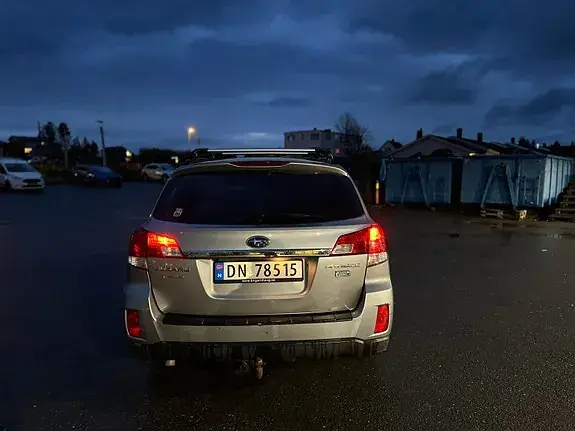 Subaru Outback 2011 photo 5