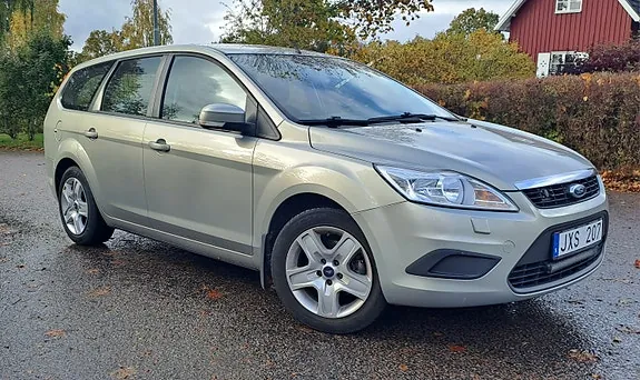 Ford Focus 2010 photo 3
