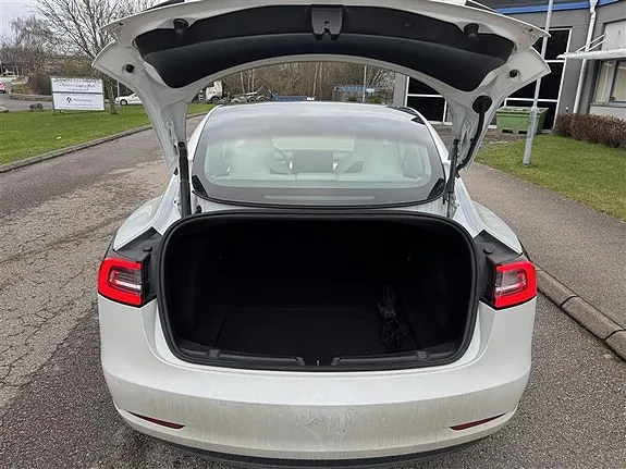 Tesla Model 3 2021 photo 4