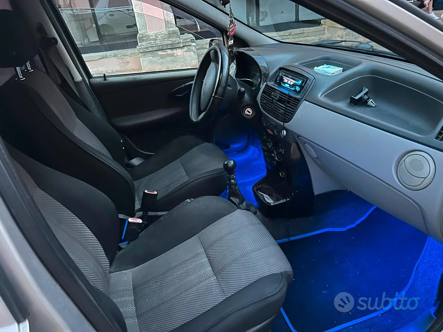 Fiat Punto 2001 photo 4