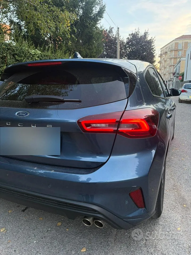 Ford Focus 2024 photo 2