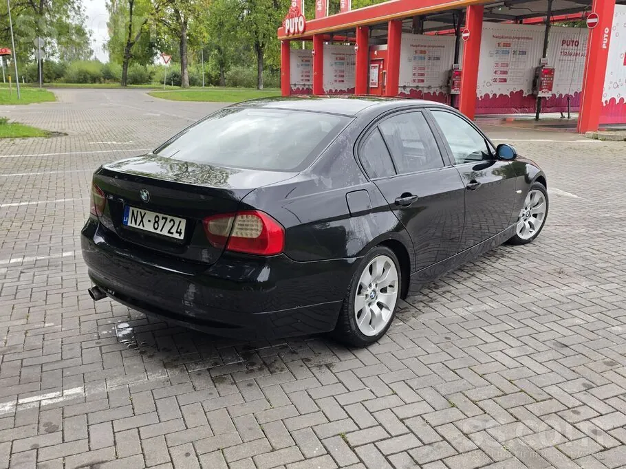 BMW 318 2008 photo 5