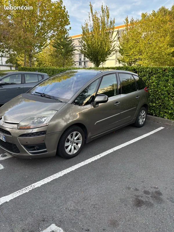 Citroen C4 Picasso 2008 photo 2