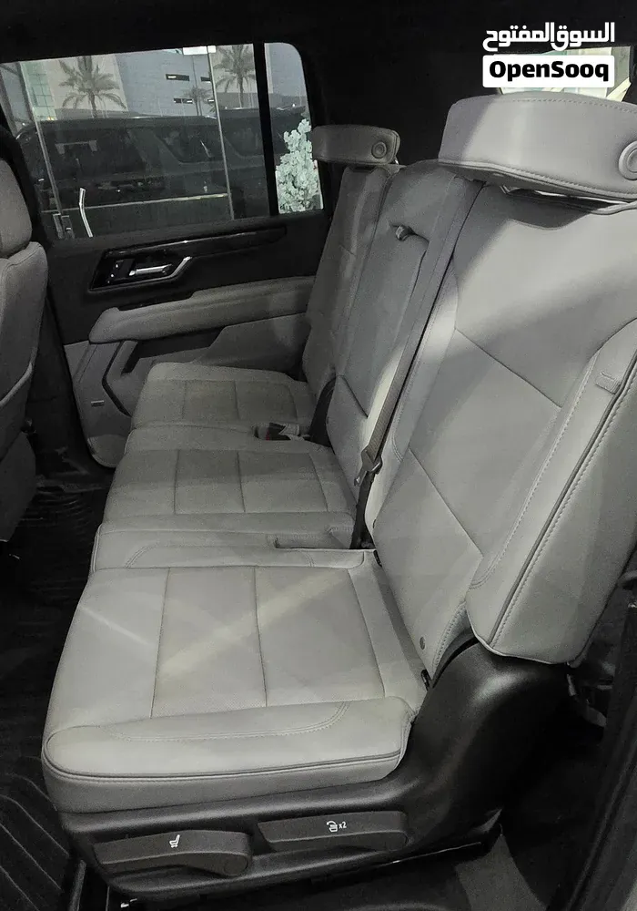 GMC Yukon 2025 photo 2