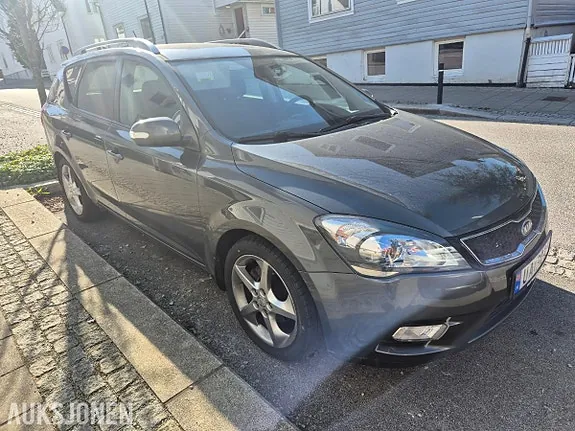 Kia Ceed 2011 photo 3