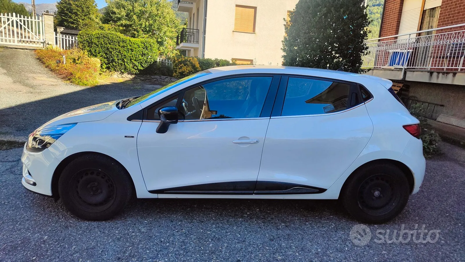 Renault Clio 2018 photo 2