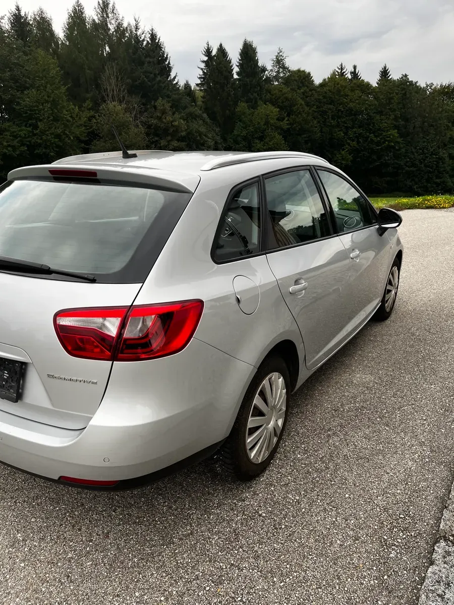 Seat Ibiza 2016 photo 2