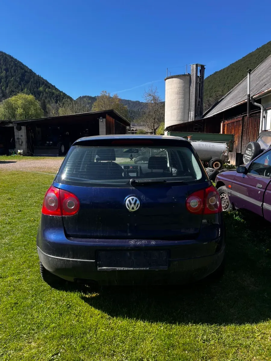 Volkswagen Golf 2005 photo 2