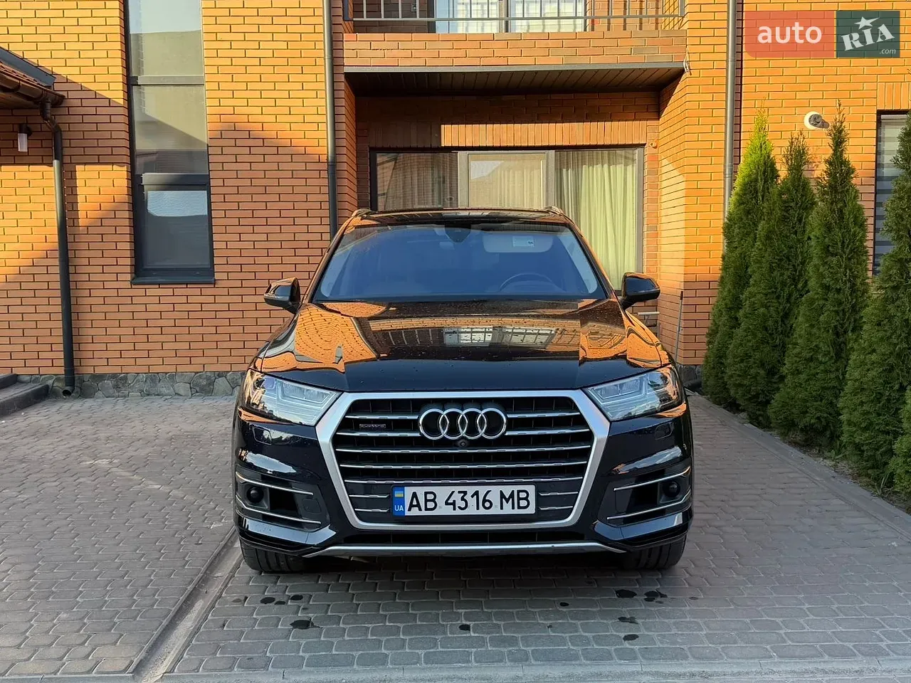 Audi Q7 2017 photo 2