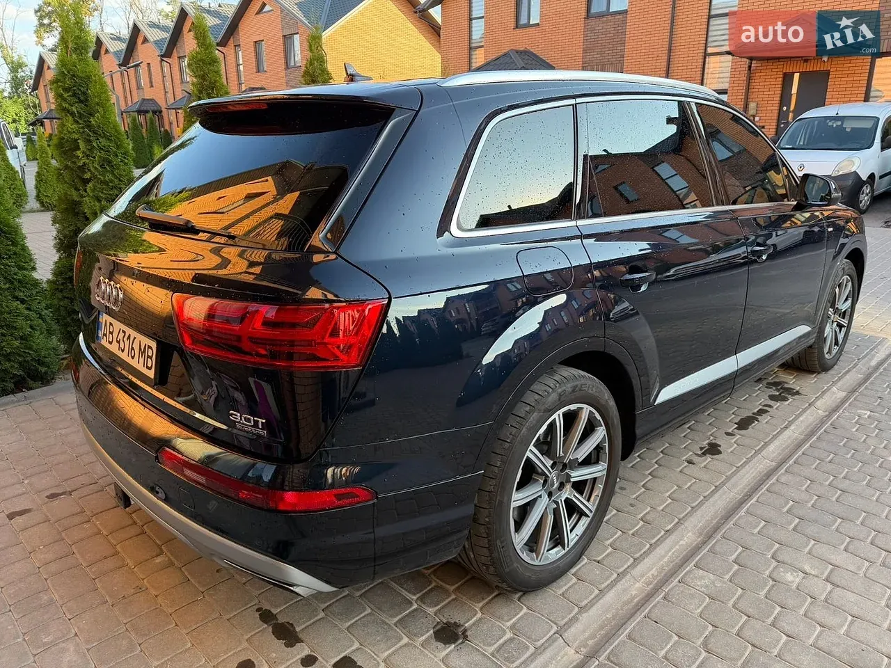 Audi Q7 2017 photo 5
