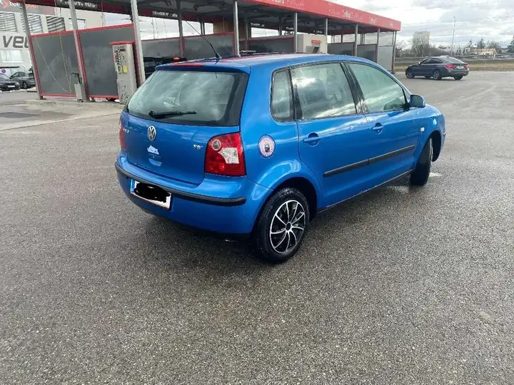 Volkswagen Polo 2003 photo 3