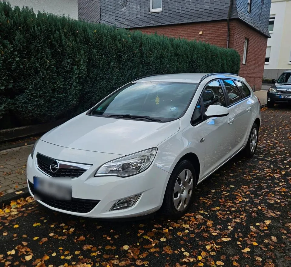 Opel Astra J