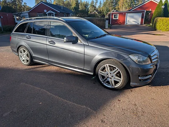 Mercedes-Benz C220 2013 photo 2