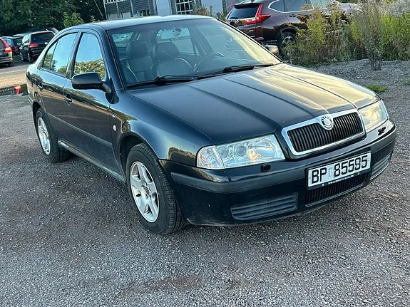 Skoda Octavia 2004 photo 2