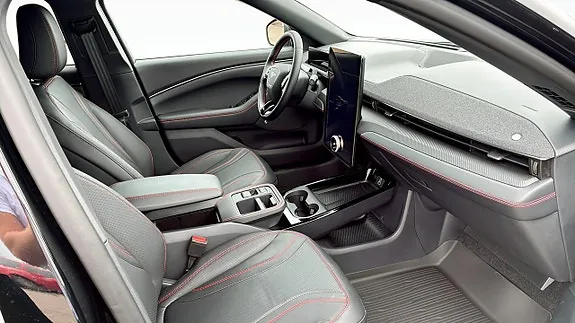 Ford Mustang Mach-E 2025 photo 3