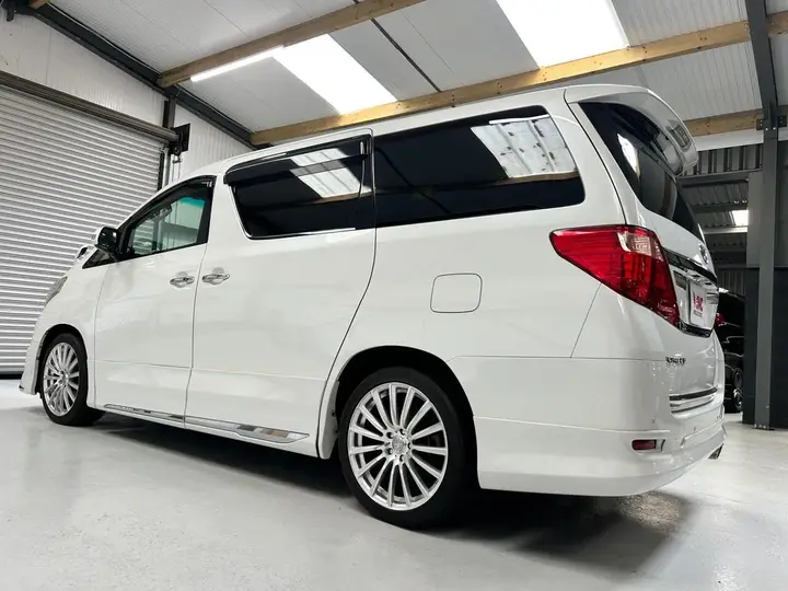 Toyota Alphard 2014 photo 5