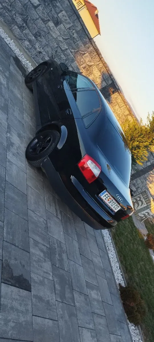 Audi A4 2004 photo 3